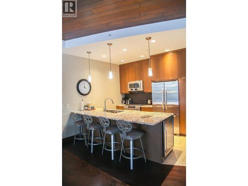 101 Dormie Drive Unit# 3H, Vernon, BC - Indoor Photo Showing Kitchen With Double Sink