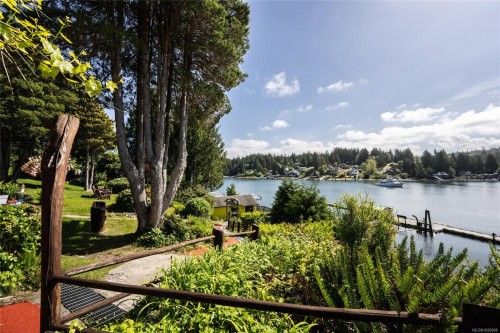 380 Cape Beale Trail, Bamfield, BC 