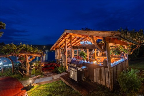 380 Cape Beale Trail, Bamfield, BC 