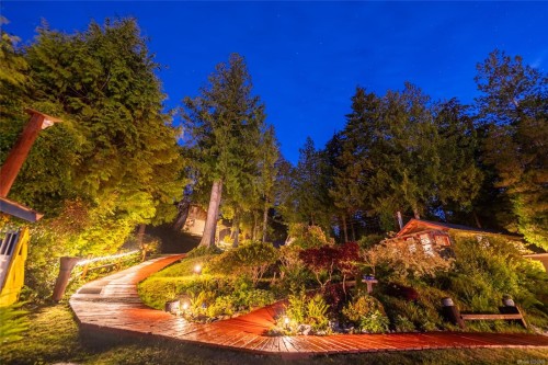380 Cape Beale Trail, Bamfield, BC 