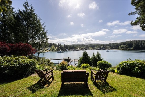 380 Cape Beale Trail, Bamfield, BC 