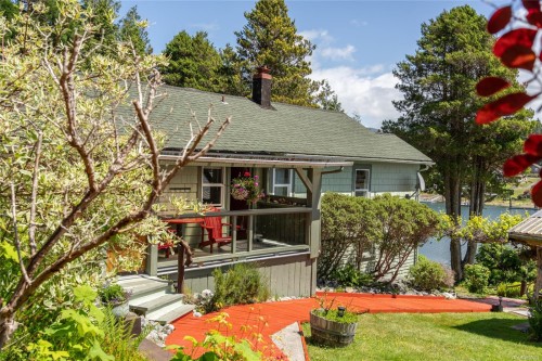 380 Cape Beale Trail, Bamfield, BC 