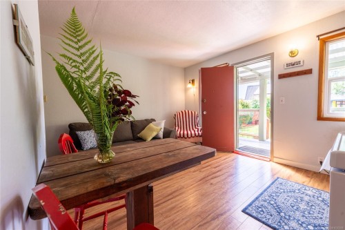 380 Cape Beale Trail, Bamfield, BC 