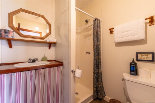 380 Cape Beale Trail, Bamfield, BC 