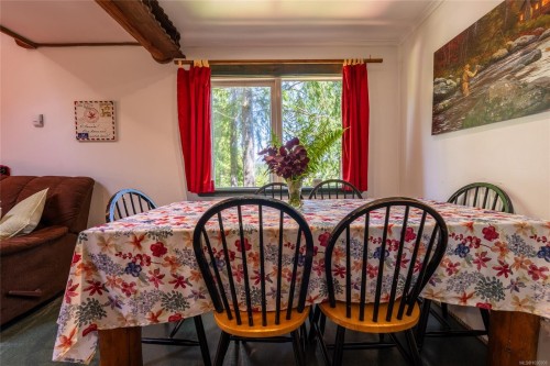 380 Cape Beale Trail, Bamfield, BC 