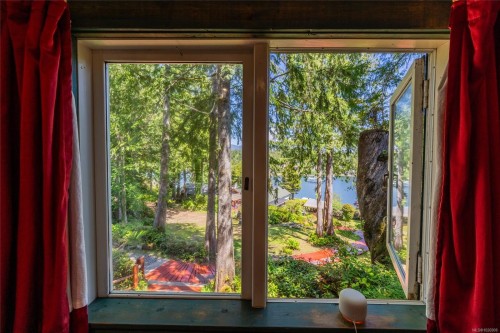 380 Cape Beale Trail, Bamfield, BC 