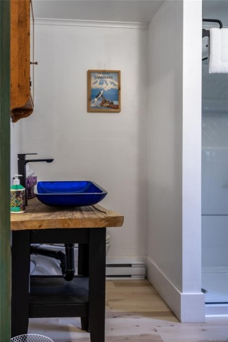 380 Cape Beale Trail, Bamfield, BC 