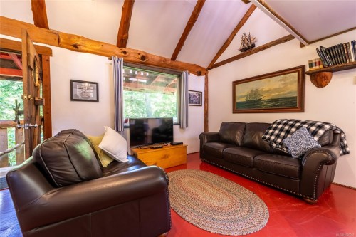 380 Cape Beale Trail, Bamfield, BC 