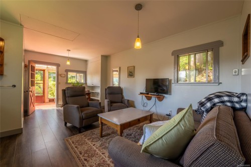 380 Cape Beale Trail, Bamfield, BC 