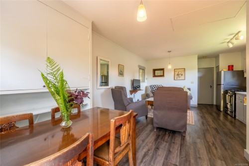 380 Cape Beale Trail, Bamfield, BC 