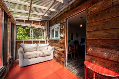 380 Cape Beale Trail, Bamfield, BC 