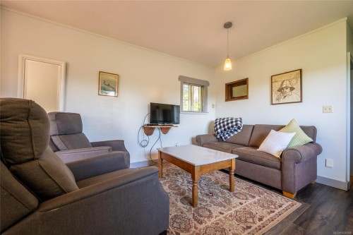 380 Cape Beale Trail, Bamfield, BC 