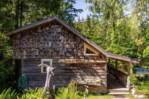 380 Cape Beale Trail, Bamfield, BC 
