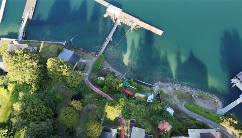 380 Cape Beale Trail, Bamfield, BC 