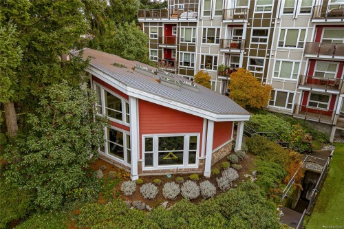 408-866 Brock Ave, Langford, BC - Outdoor