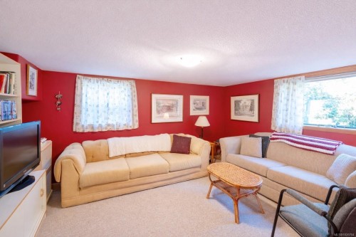 1290 Lynn Rd, Tofino, BC 