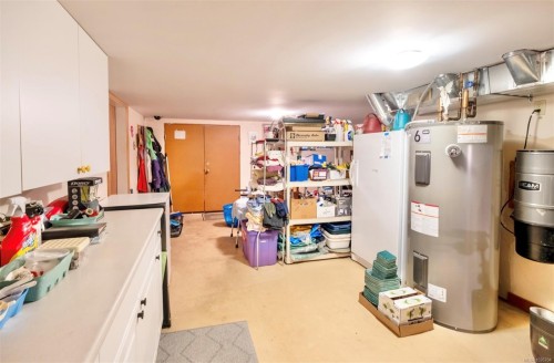 1290 Lynn Rd, Tofino, BC 