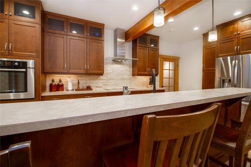 3266 Airport Way, Revelstoke, BC - Indoor Photo Showing Kitchen With Upgraded Kitchen