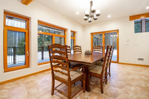 3266 Airport Way, Revelstoke, BC - Indoor Photo Showing Dining Room