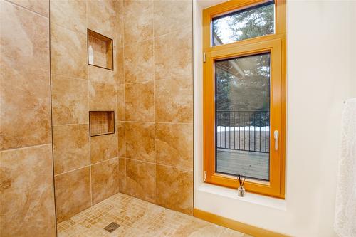 3266 Airport Way, Revelstoke, BC - Indoor