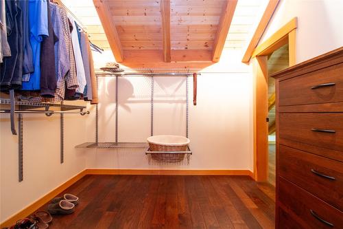 3266 Airport Way, Revelstoke, BC - Indoor