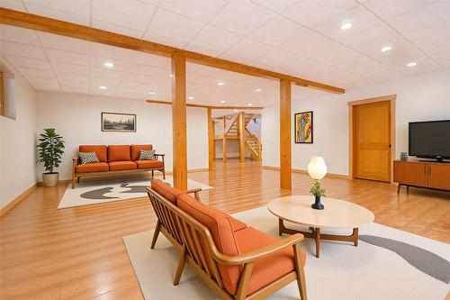 3266 Airport Way, Revelstoke, BC - Indoor Photo Showing Other Room