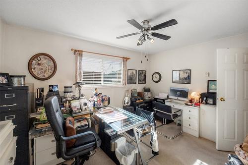 15-3096 South Main Street, Penticton, BC - Indoor Photo Showing Office