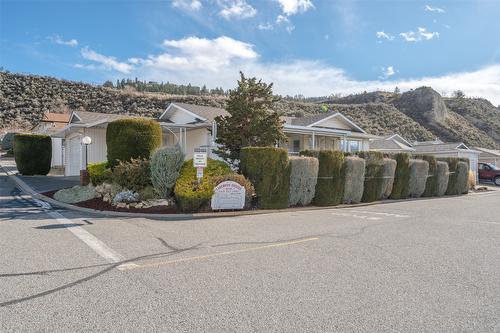 15-3096 South Main Street, Penticton, BC - Outdoor
