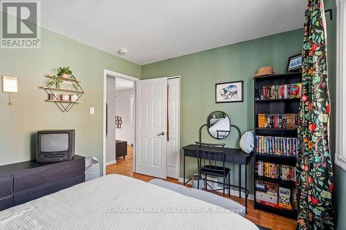 217 Dovercourt Avenue, Ottawa, ON - Indoor Photo Showing Bedroom