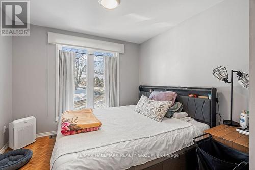 217 Dovercourt Avenue, Ottawa, ON - Indoor Photo Showing Bedroom
