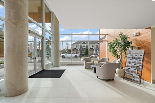 303-1102 Esquimalt Rd, Esquimalt, BC - Indoor Photo Showing Other Room