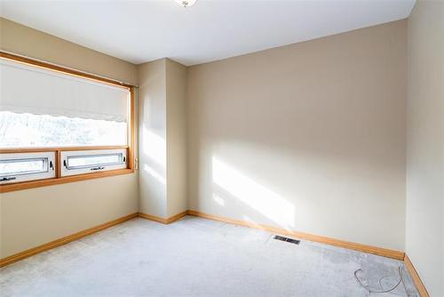 162 Monck Ave, Winnipeg, MB 