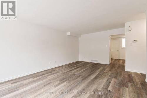27 - 45 Gatewood Place, London East (East A), ON - Indoor Photo Showing Other Room
