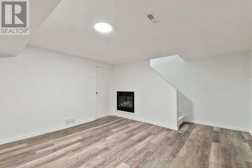 27 - 45 Gatewood Place, London East (East A), ON - Indoor With Fireplace