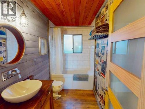 1283 Tennyson Rd, Savary Island, BC - Indoor Photo Showing Bathroom