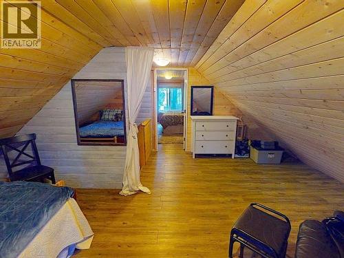 1283 Tennyson Rd, Savary Island, BC - Indoor Photo Showing Bedroom
