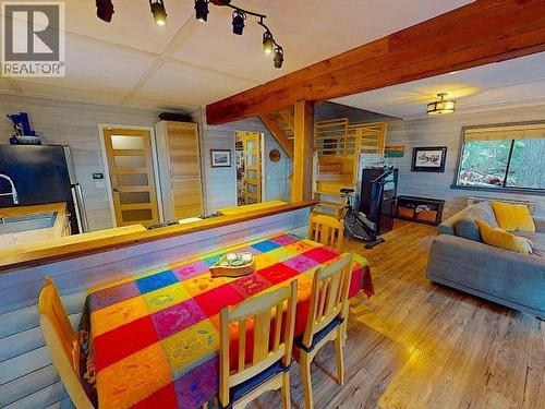 1283 Tennyson Rd, Savary Island, BC - Indoor