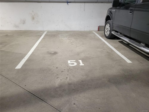 728-2745 Veterans Memorial Pkwy, Langford, BC - Indoor Photo Showing Garage