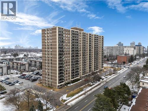 511 THE WEST MALL Drive Unit# 1108  Toronto, ON M9C 1G5