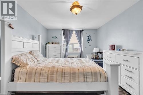 511 The West Mall Drive Unit# 1108, Toronto, ON - Indoor Photo Showing Bedroom