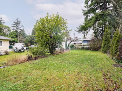 3059 Admirals Rd, Saanich, BC 