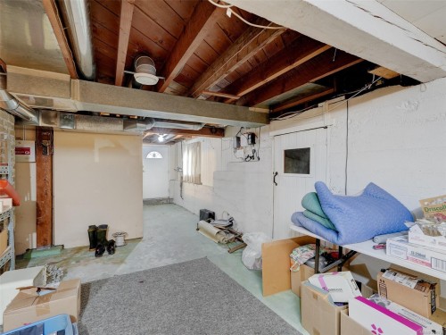 3059 Admirals Rd, Saanich, BC 