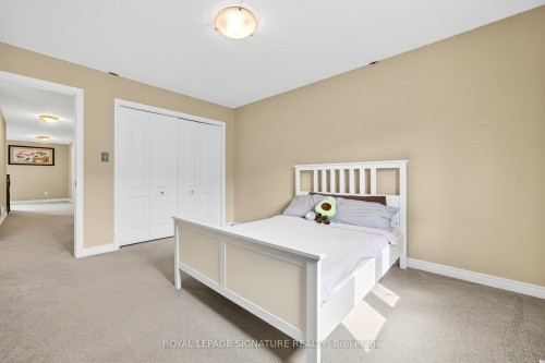 408 Gravel Ridge Trail, Kitchener, ON - Indoor Photo Showing Bedroom