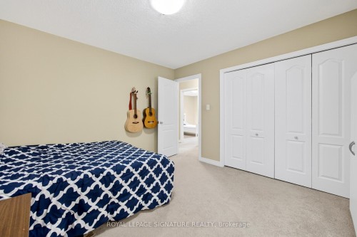 408 Gravel Ridge Trail, Kitchener, ON - Indoor Photo Showing Bedroom