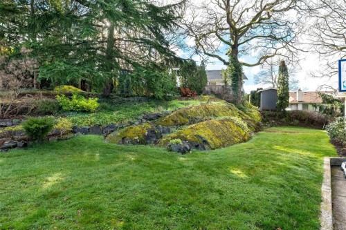 4285 Caen Rd, Saanich, BC 