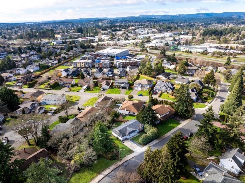 4285 Caen Rd, Saanich, BC 