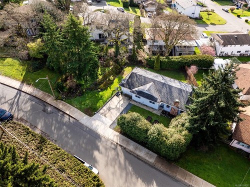 4285 Caen Rd, Saanich, BC 