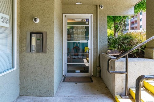102 & 103-832 Fisgard St, Victoria, BC 