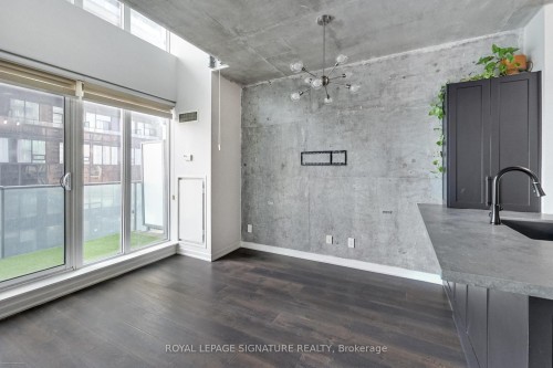 811-150 East Liberty Street, Toronto, ON - Indoor Photo Showing Other Room