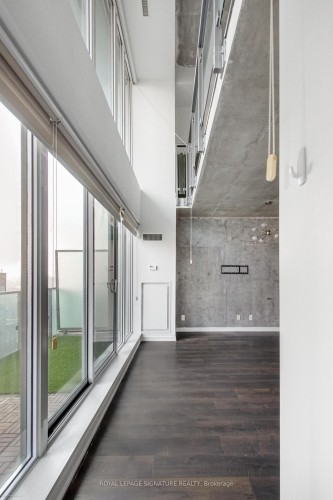 811-150 East Liberty Street, Toronto, ON - Indoor Photo Showing Other Room